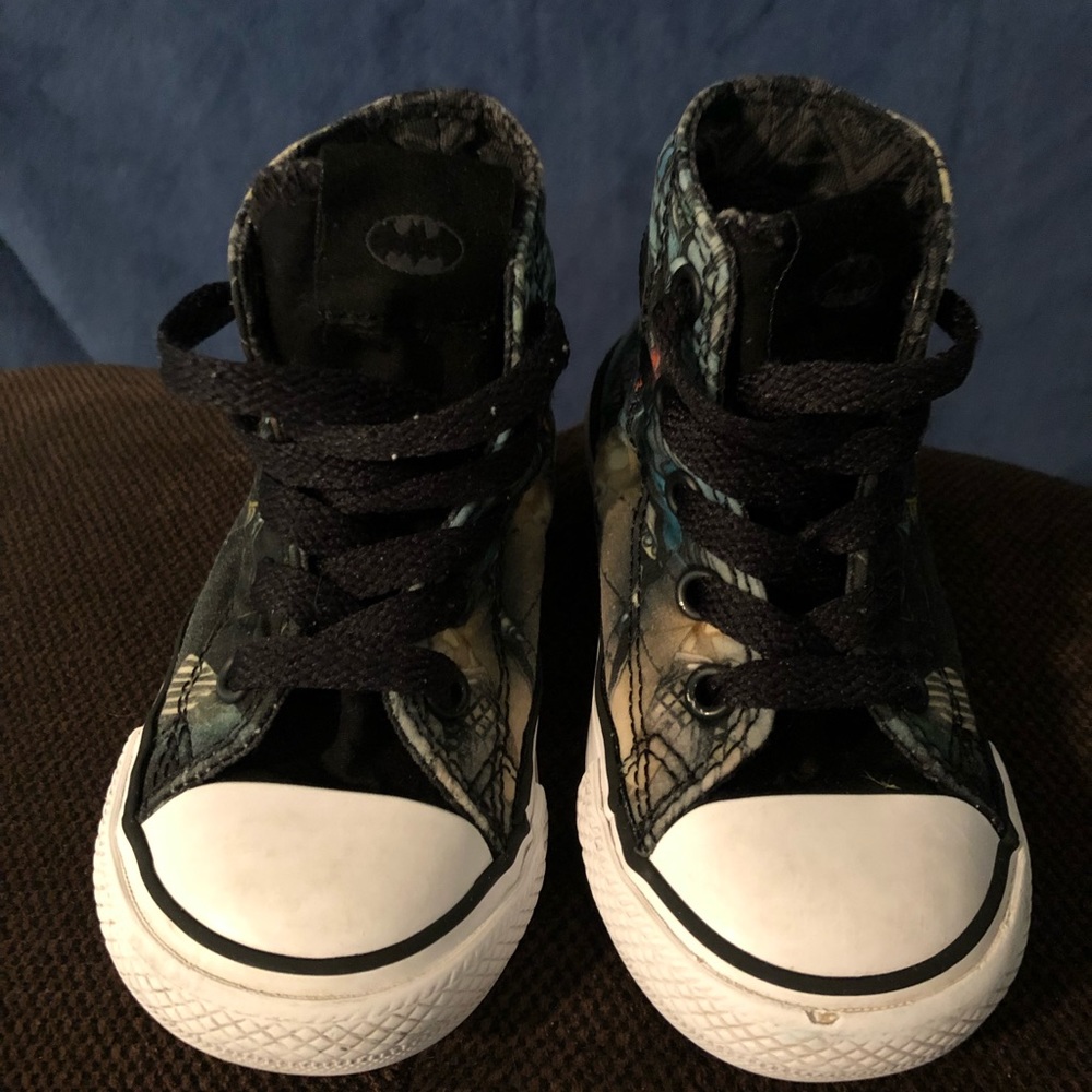 Batman Converse